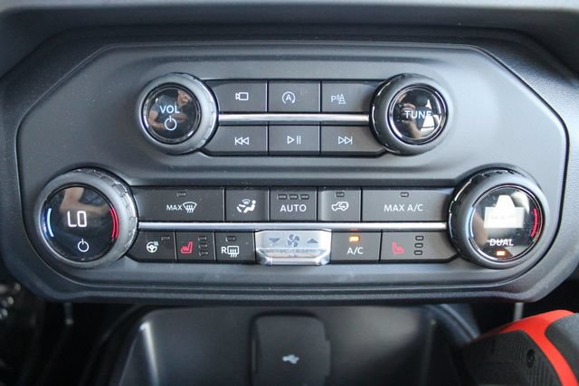 Certified 2025 Ford Bronco Stroppe Edition AWD/4WD image 34