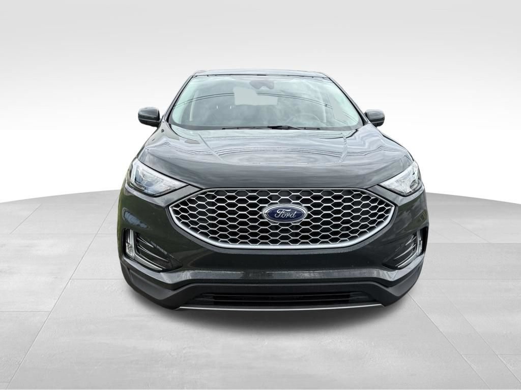 Certified 2024 Ford Edge SEL w/ Convenience Package AWD/4WD image 4