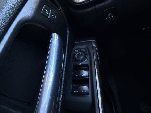 Used 2021 Chevrolet Silverado 1500 LT w/ Z71 Off-Road Package AWD/4WD image 11