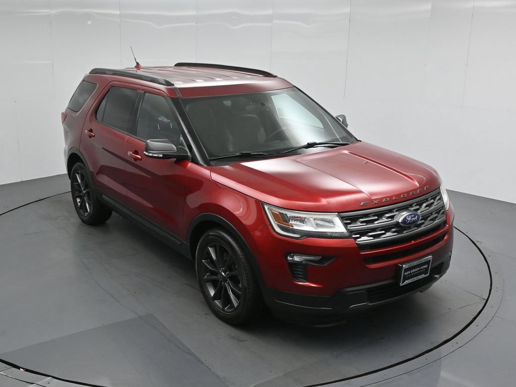 Certified 2019 Ford Explorer XLT w/ Equipment Group 202A FWD image 39