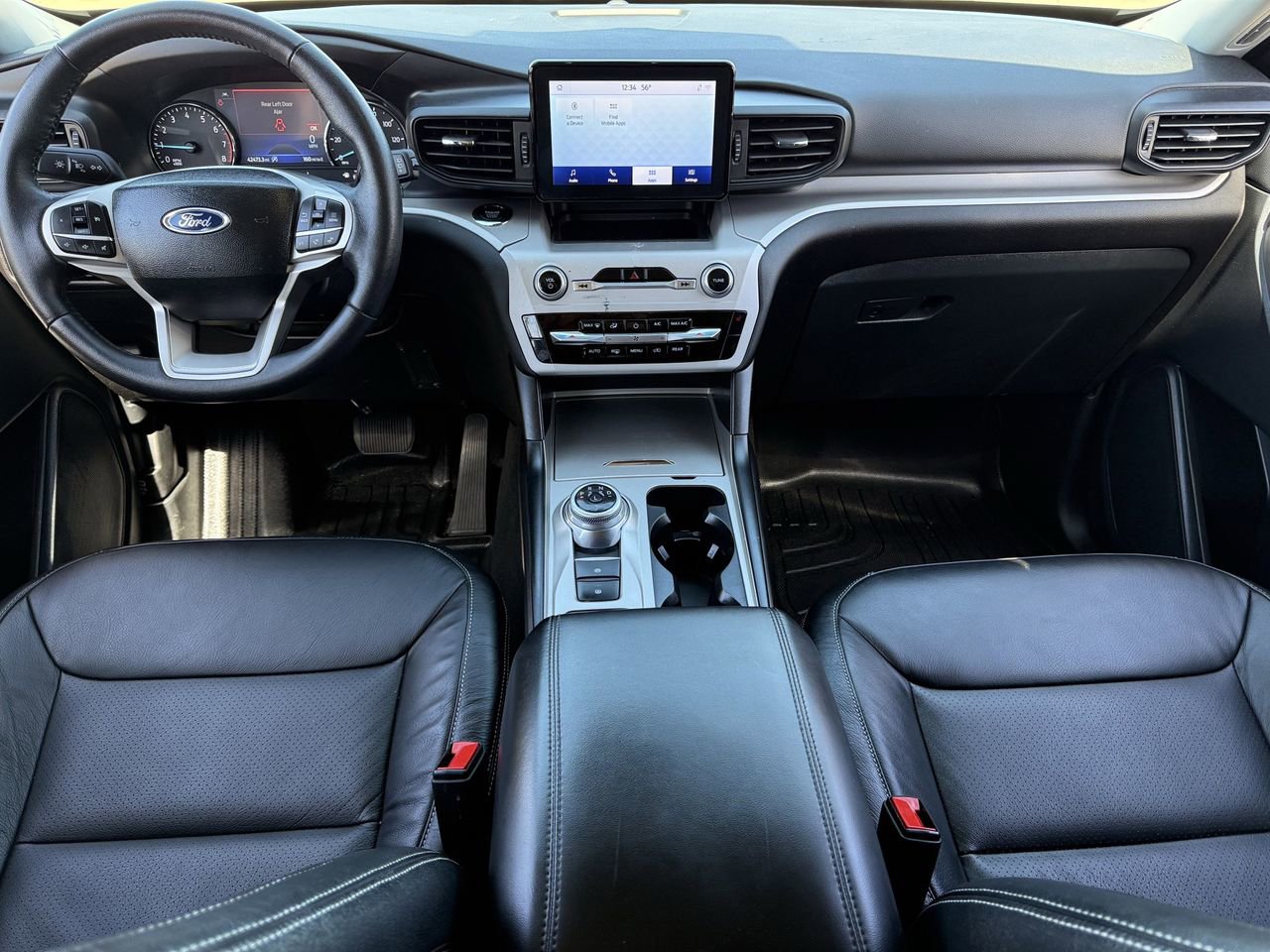 Certified 2024 Ford Explorer XLT image 10