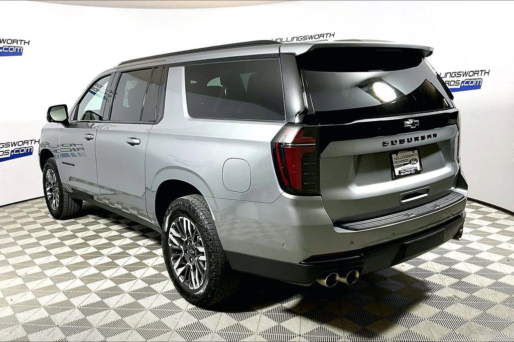 Used 2025 Chevrolet Suburban Z71 image 8