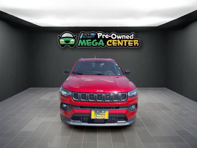 Used 2025 Jeep Compass Latitude w/ Altitude Special Edition AWD/4WD image 26