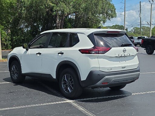 Used 2023 Nissan Rogue S FWD image 13