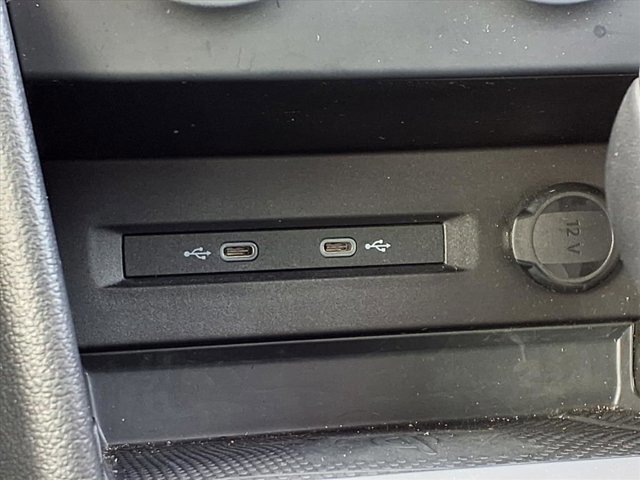 Used 2022 Volkswagen Taos SE image 13