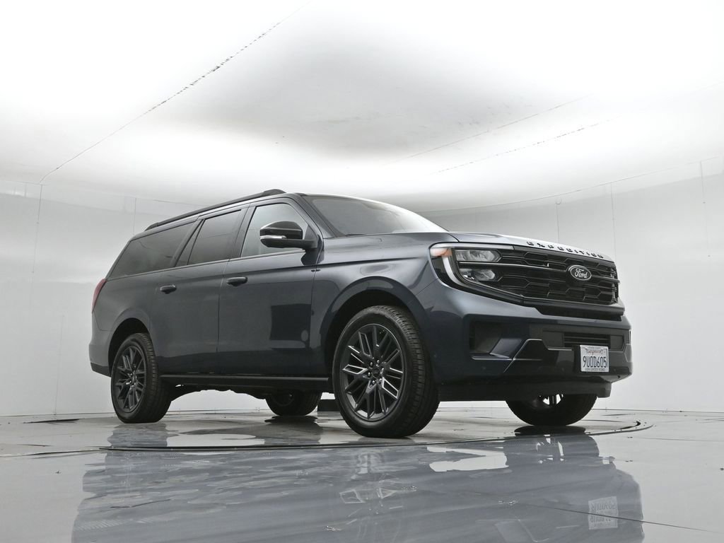 Certified 2025 Ford Expedition Max Platinum w/ Stealth Performance Package image 5