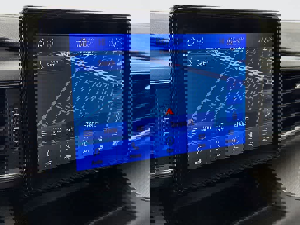 Certified 2020 Ford Explorer XLT w/ Equipment Group 202A image 28