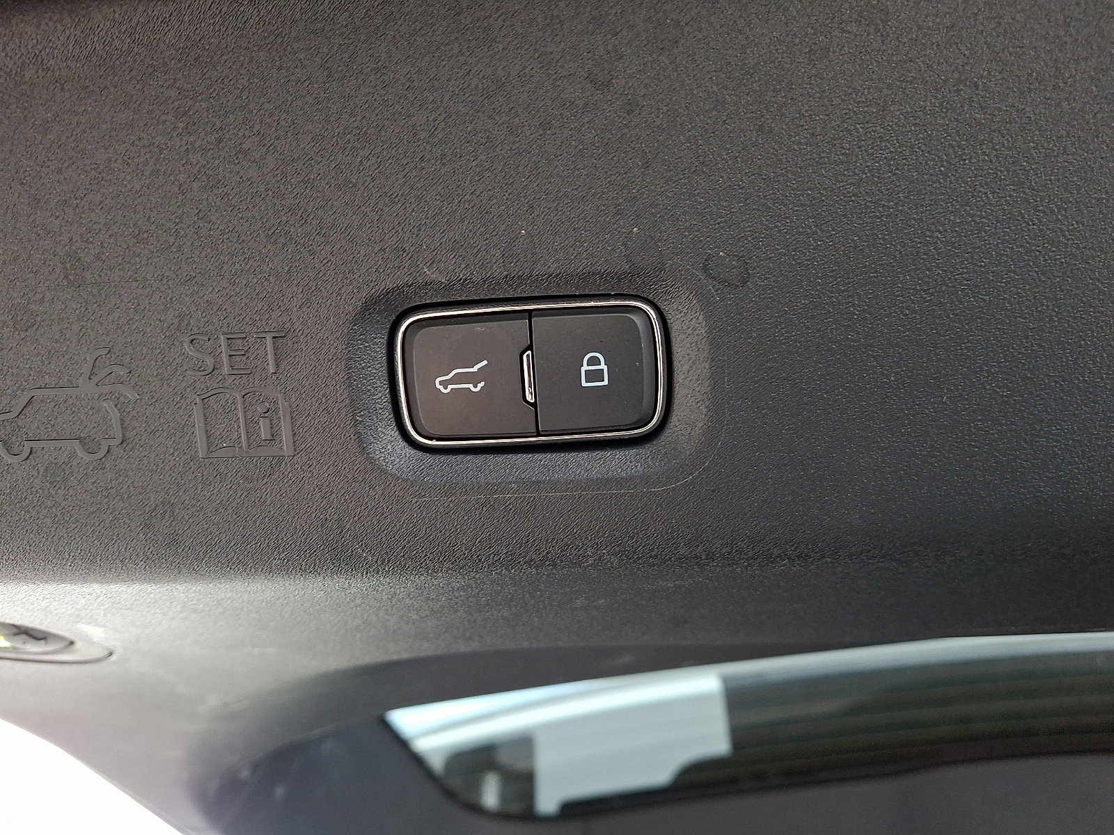 Certified 2025 Ford Expedition Active AWD/4WD image 32
