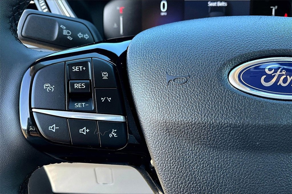 Certified 2023 Ford Escape SE image 18