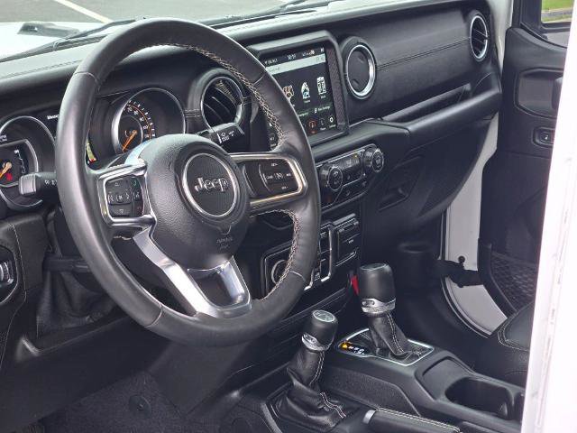Used 2019 Jeep Wrangler Unlimited Sahara w/ Dual Top Group AWD/4WD image 21
