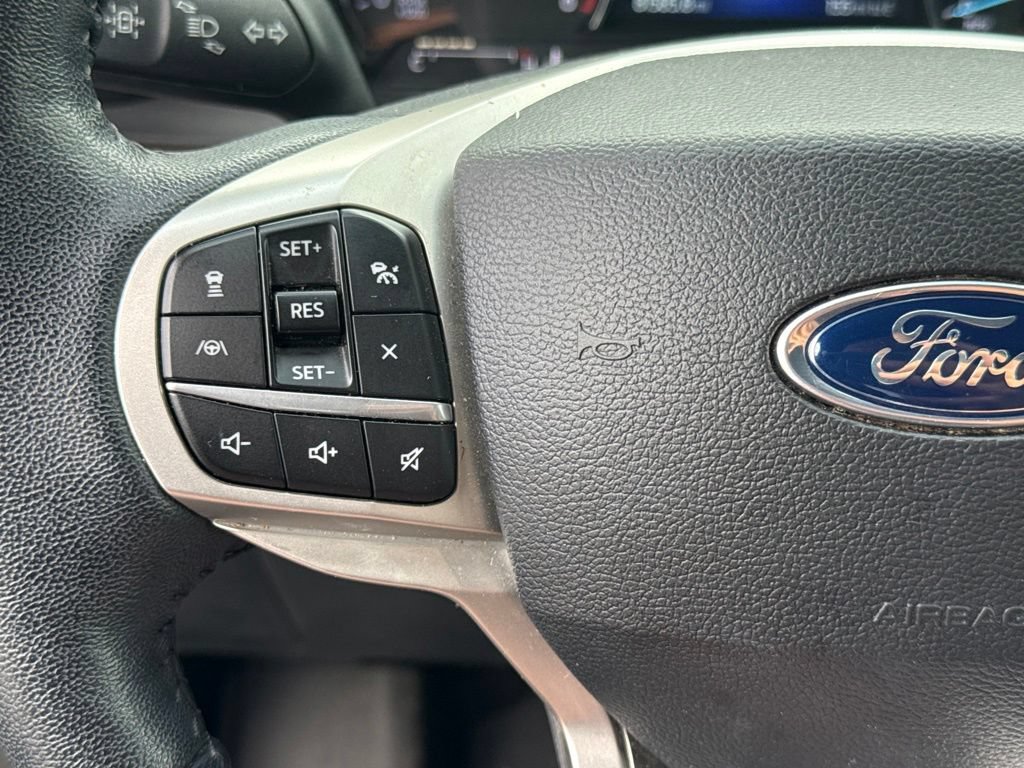 Certified 2022 Ford Explorer Limited w/ Equipment Group 301A RWD image 23