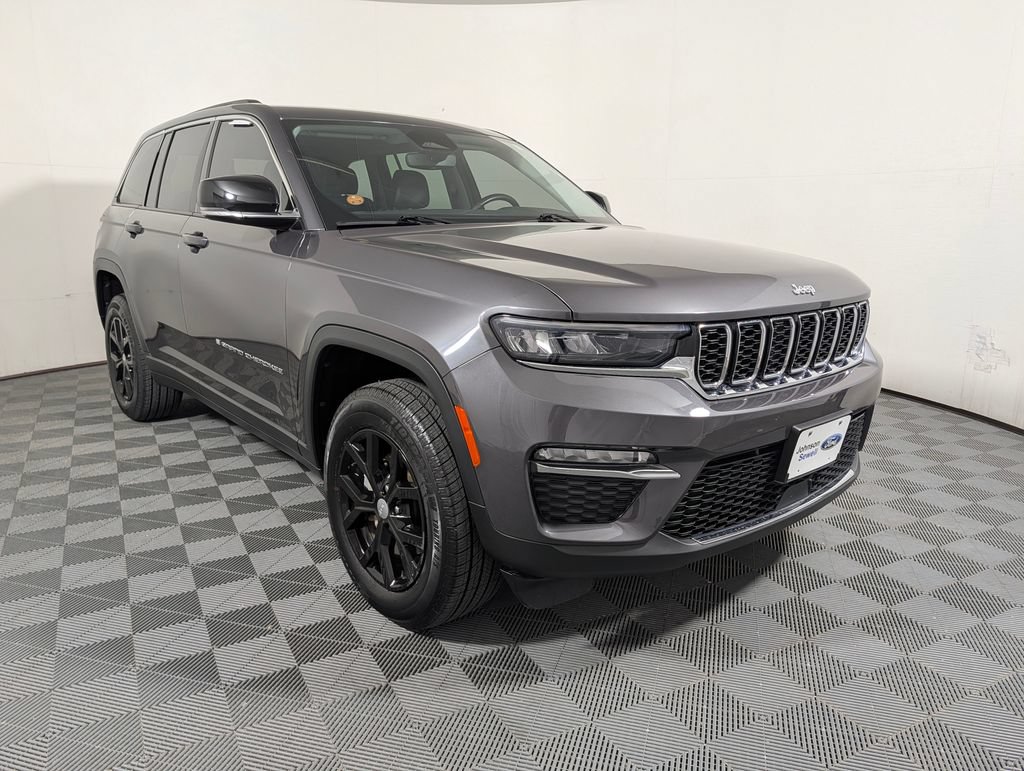 Used 2022 Jeep Grand Cherokee Limited RWD image 1