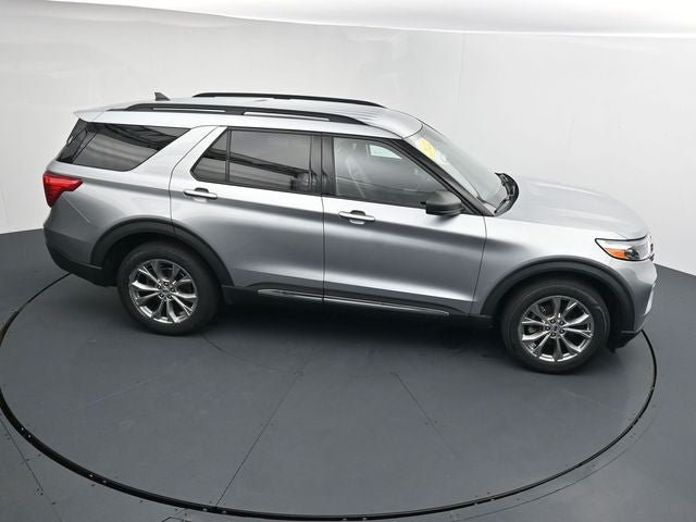Certified 2022 Ford Explorer XLT w/ Equipment Group 202A AWD/4WD image 31