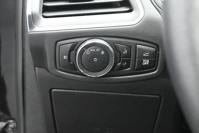 Certified 2024 Ford Edge Titanium AWD/4WD image 11