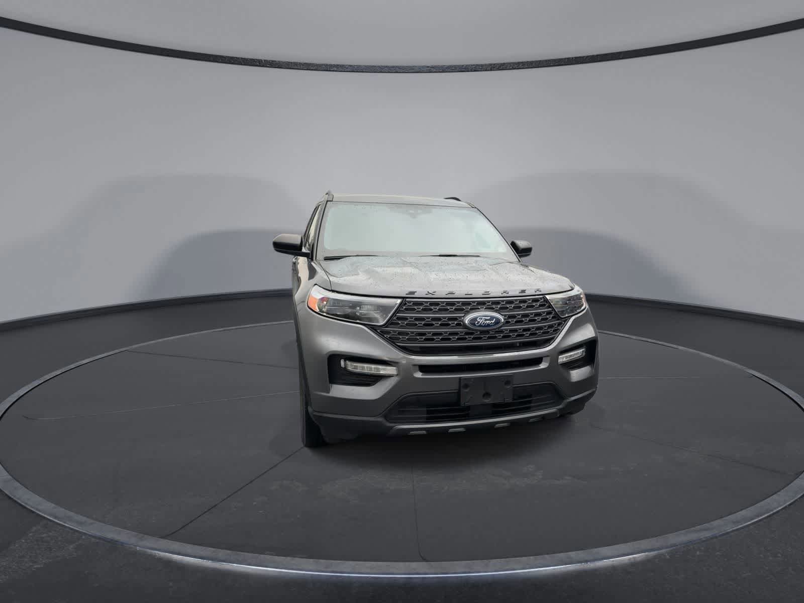 Certified 2022 Ford Explorer XLT w/ Equipment Group 202A AWD/4WD image 8