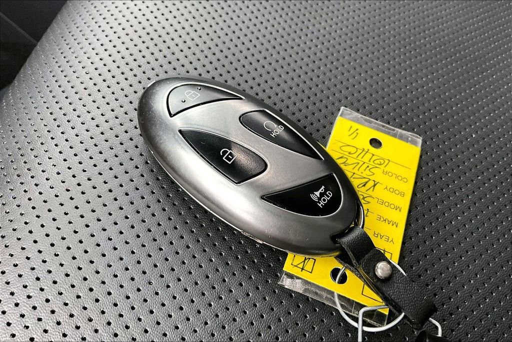 Used 2025 Hyundai Santa Fe XRT AWD/4WD image 11