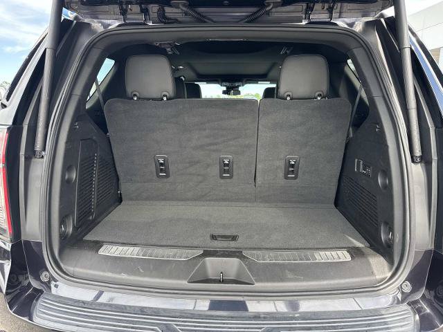 Used 2023 Chevrolet Tahoe Z71 w/ Luxury Package AWD/4WD image 13