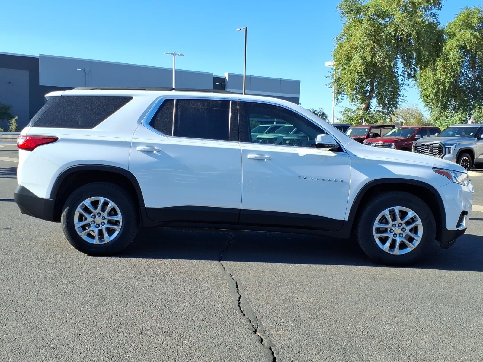 Used 2020 Chevrolet Traverse LT FWD image 6