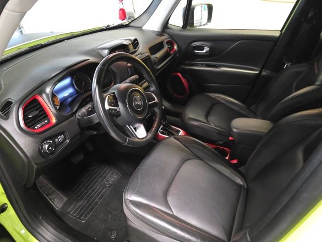 Used 2018 Jeep Renegade Trailhawk image 12