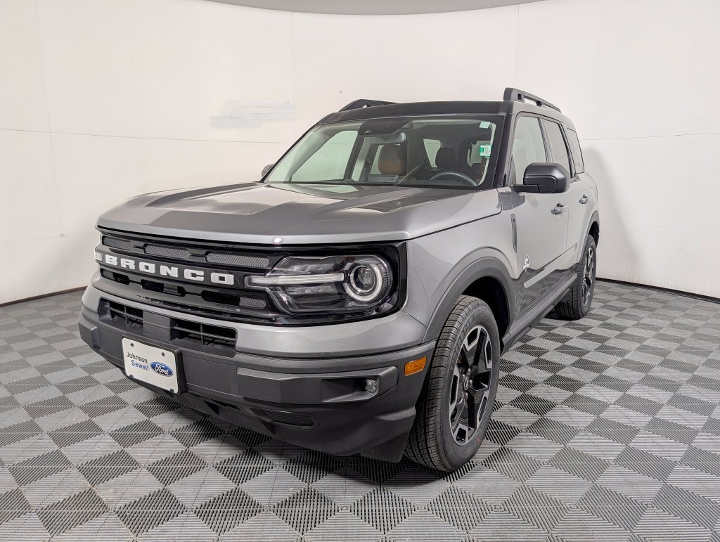 Certified 2024 Ford Bronco Sport Outer Banks w/ Tech Package AWD/4WD image 4