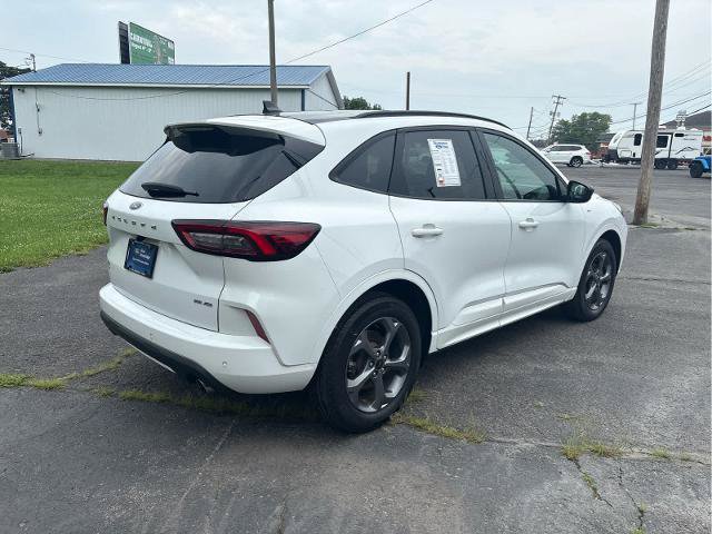 Certified 2023 Ford Escape ST-Line w/ Tech Pack #1 AWD/4WD image 5