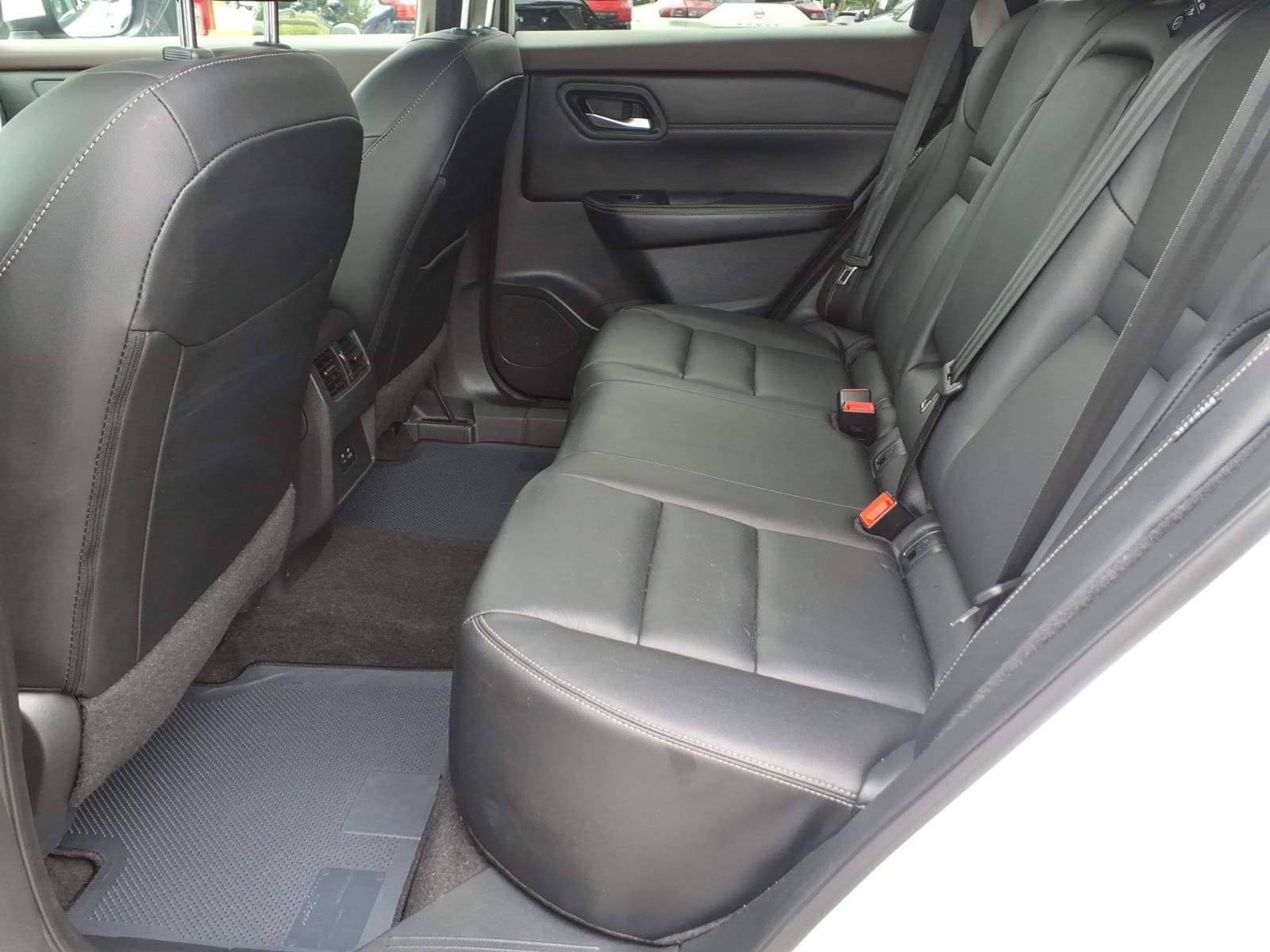Used 2023 Nissan Rogue SL AWD/4WD image 13