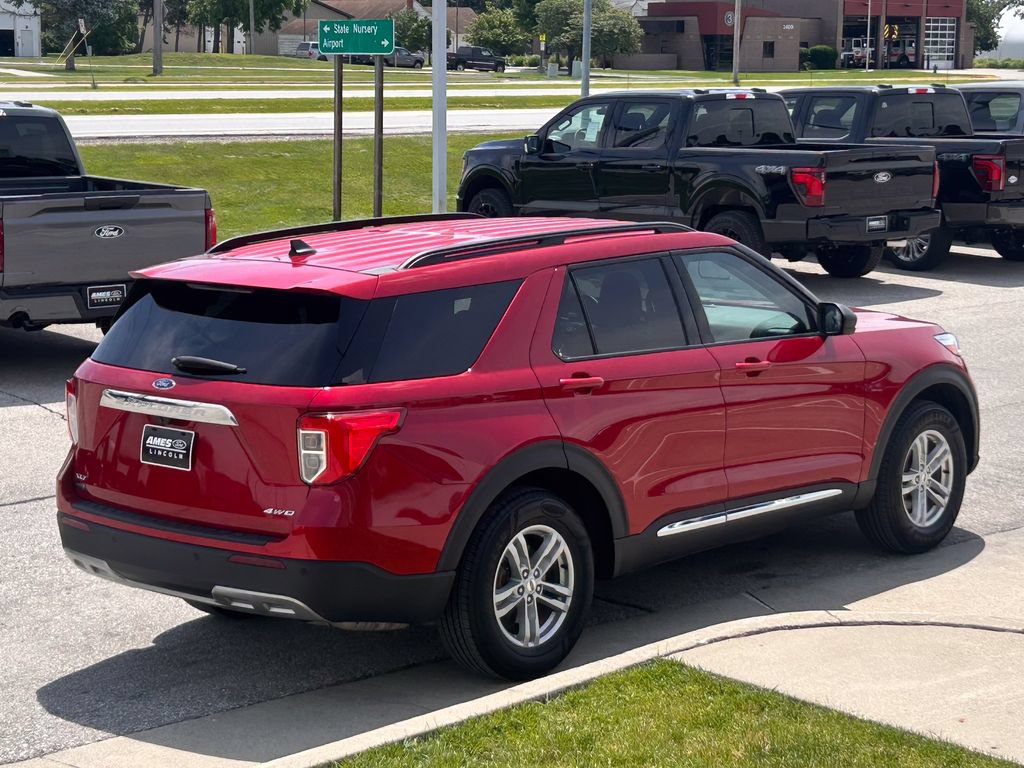 Certified 2023 Ford Explorer XLT w/ Equipment Group 202A AWD/4WD image 6