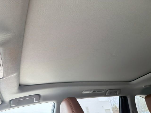 Used 2017 Toyota Highlander Limited Platinum image 32