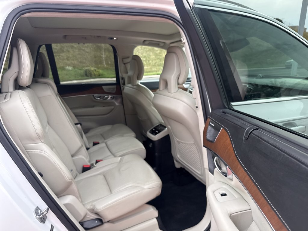 Used 2017 Volvo XC90 T8 Inscription w/ Luxury Package AWD/4WD image 24