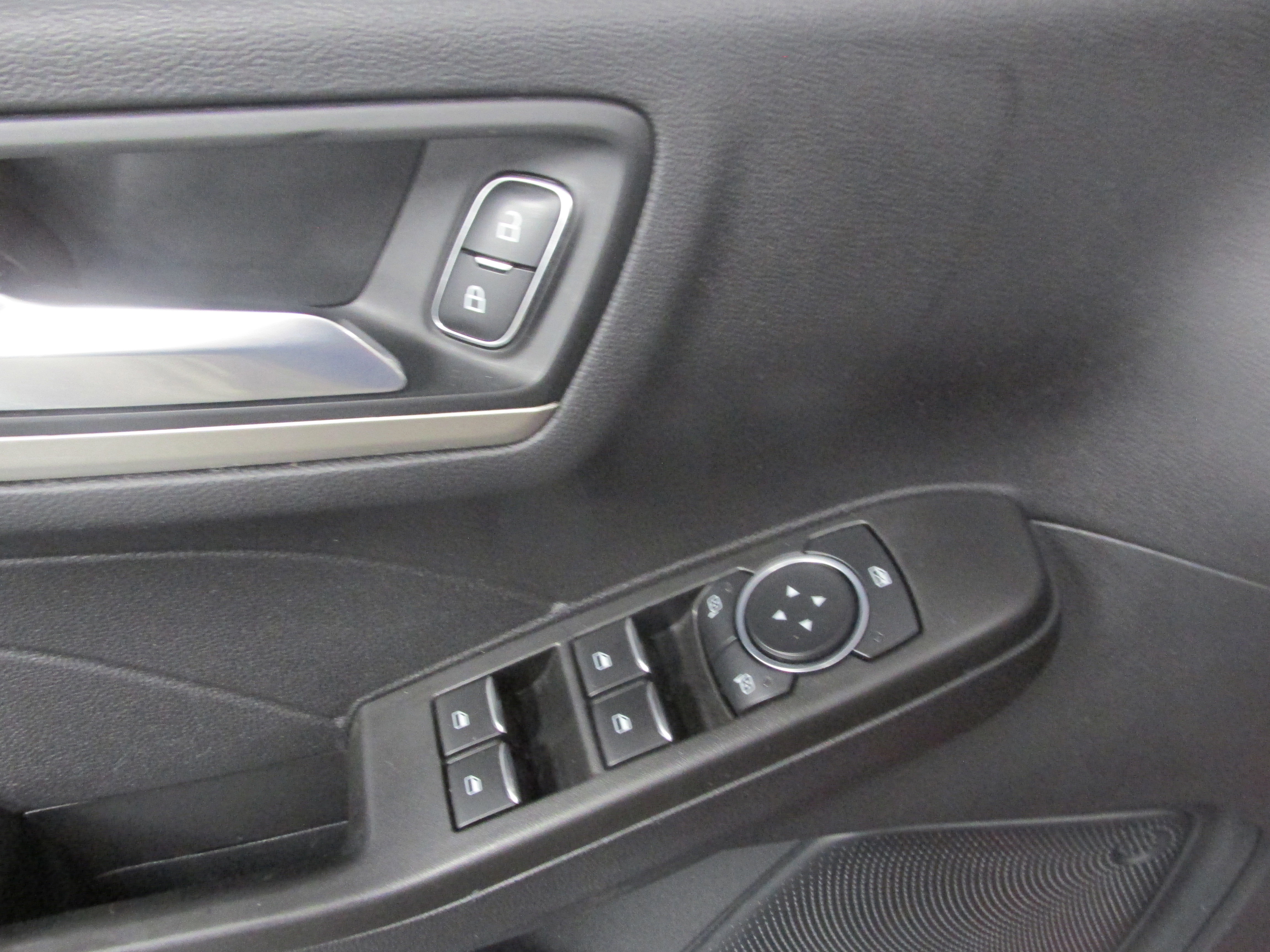 Certified 2021 Ford Escape SE w/ SE Sport Appearance Package image 27