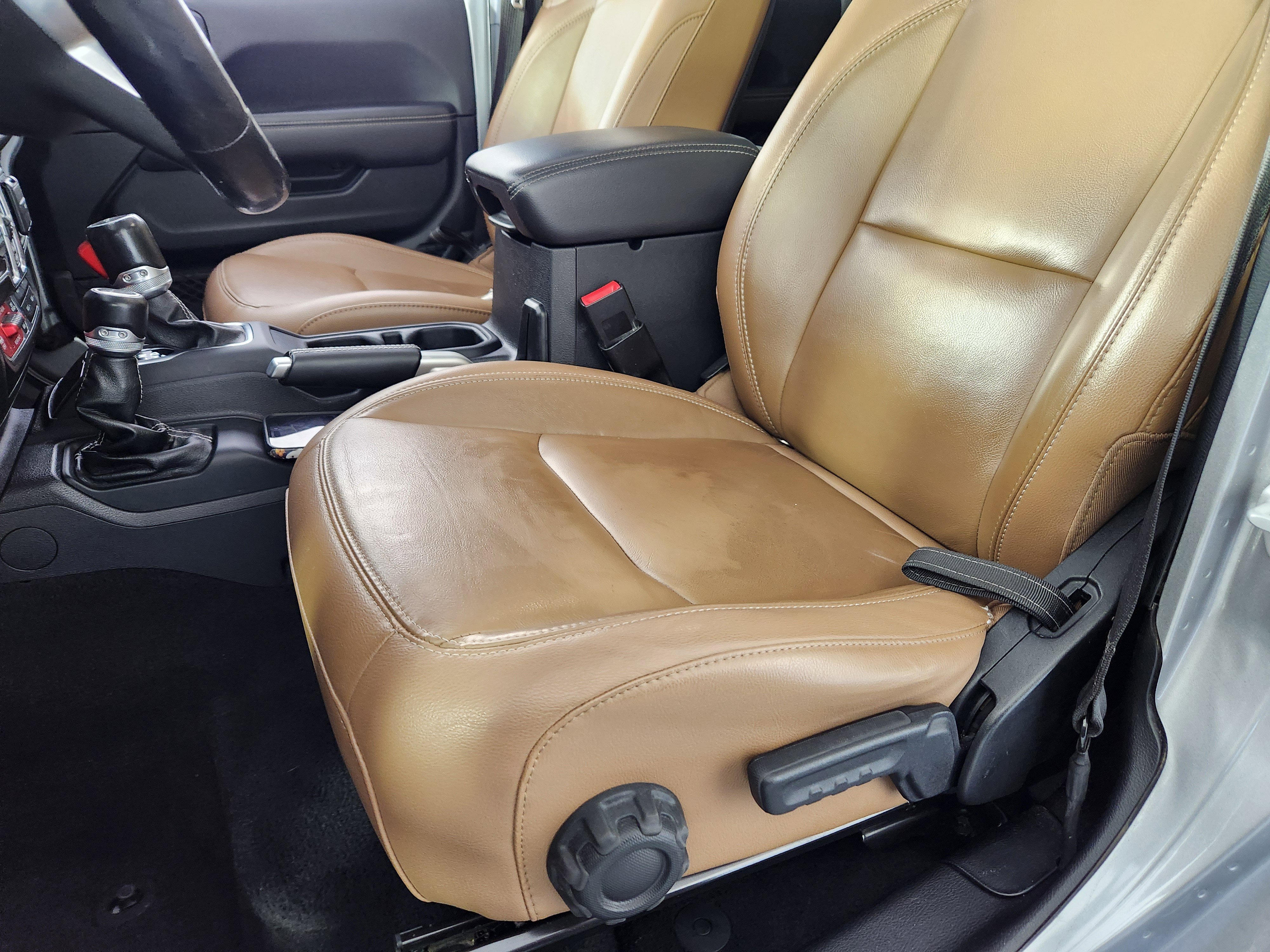 Used 2020 Jeep Gladiator Rubicon w/ Uconnect 4C Nav & Sound Group image 12