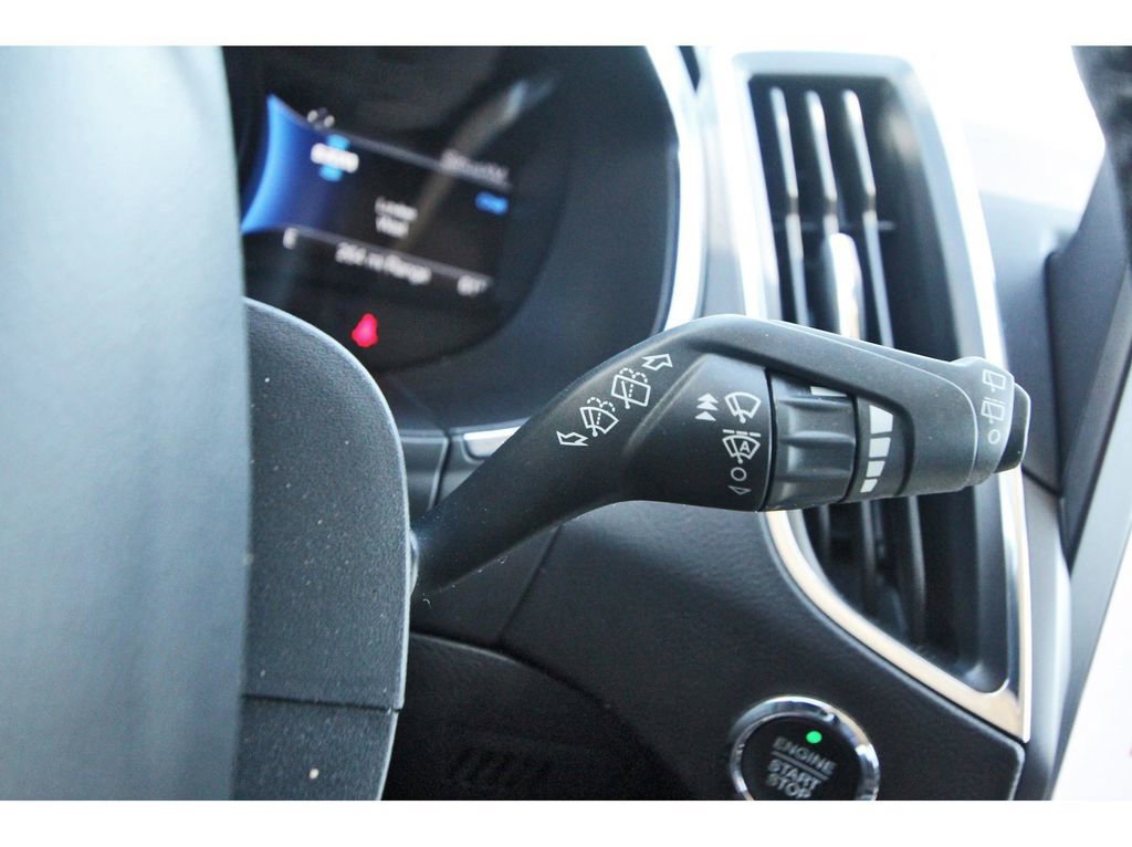 Certified 2021 Ford Edge Titanium image 21