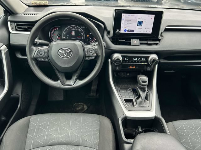 Used 2024 Toyota RAV4 XLE AWD/4WD image 16