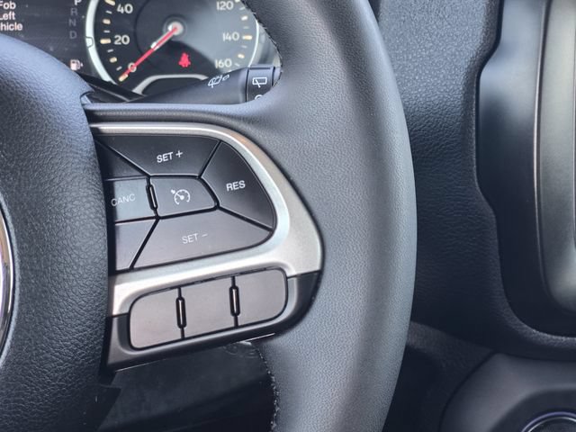 Used 2021 Jeep Renegade Latitude FWD image 27