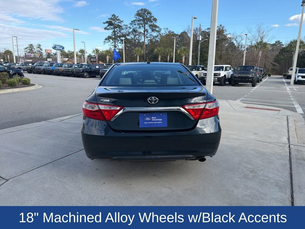 Used 2017 Toyota Camry XSE image 4