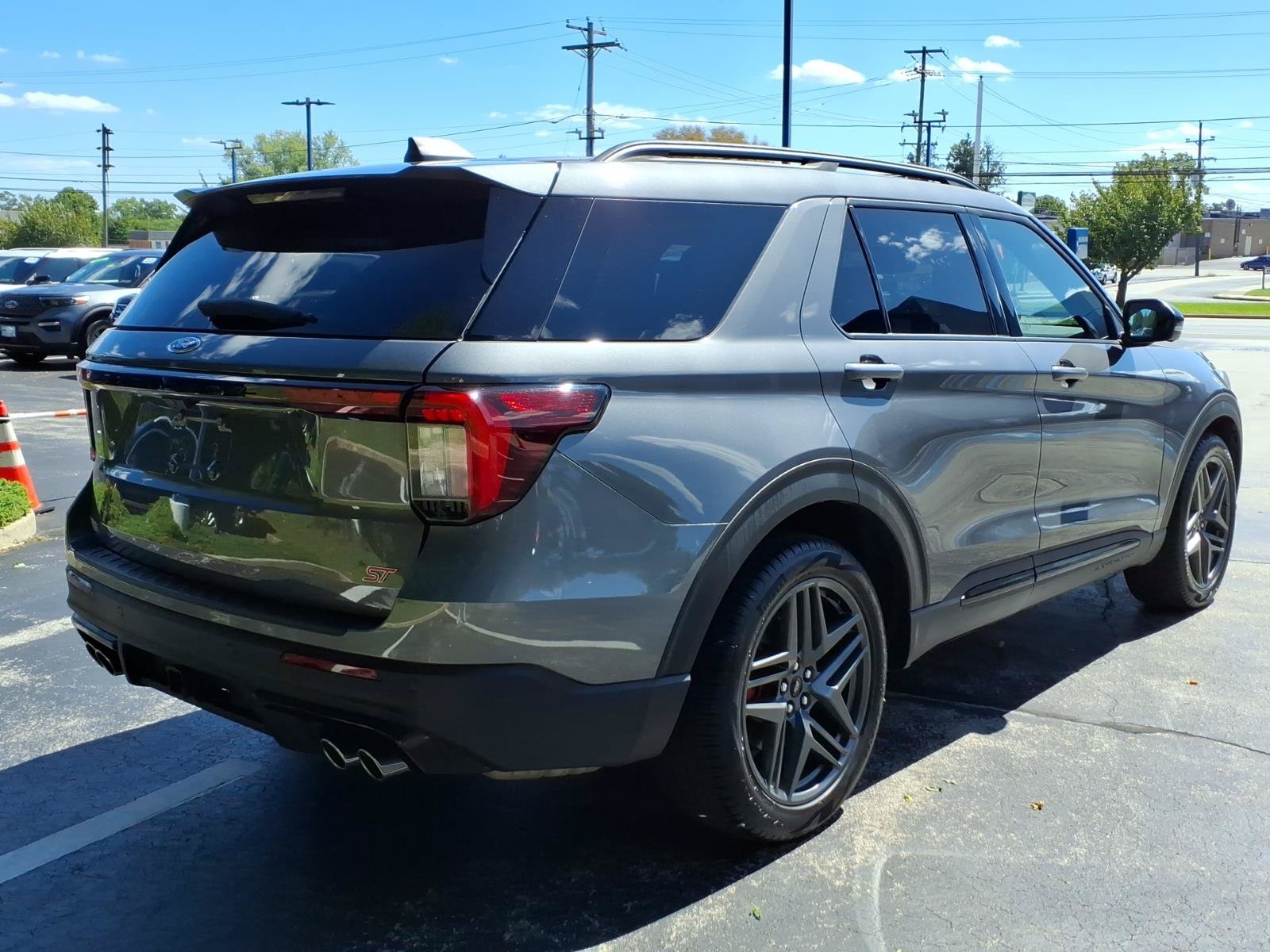 Certified 2025 Ford Explorer ST w/ Sun And Sound Package AWD/4WD image 4