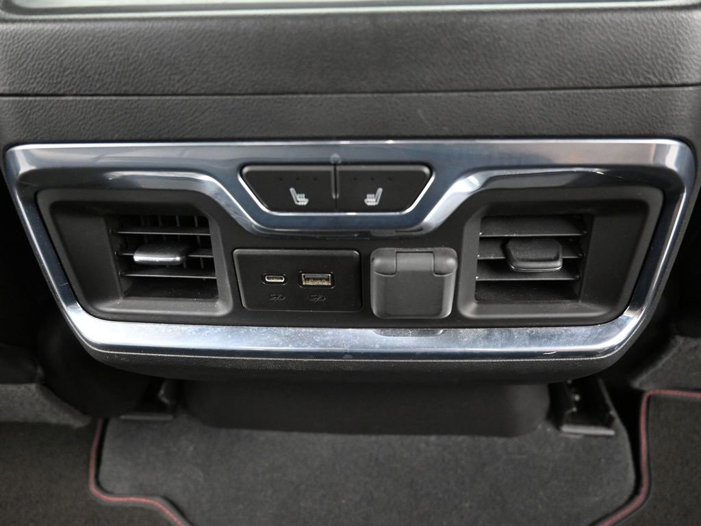 Used 2020 Chevrolet Silverado 1500 High Country image 16