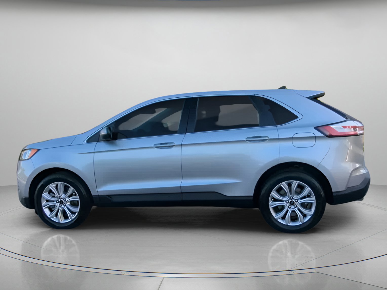 Certified 2023 Ford Edge Titanium image 9
