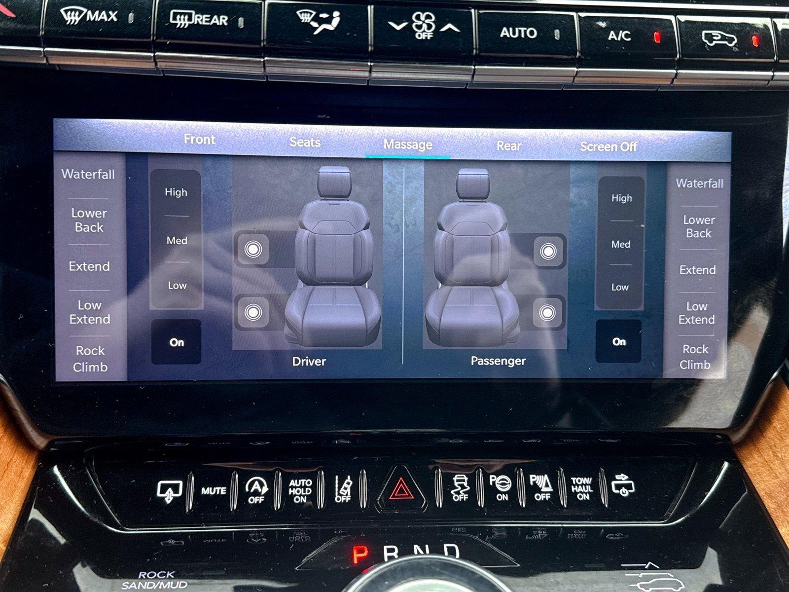 Used 2023 Jeep Grand Wagoneer Series III image 32