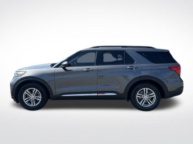 Certified 2023 Ford Explorer XLT w/ Equipment Group 202A RWD image 4