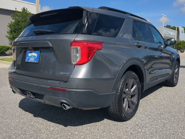 Certified 2023 Ford Explorer XLT w/ Equipment Group 202A AWD/4WD image 5