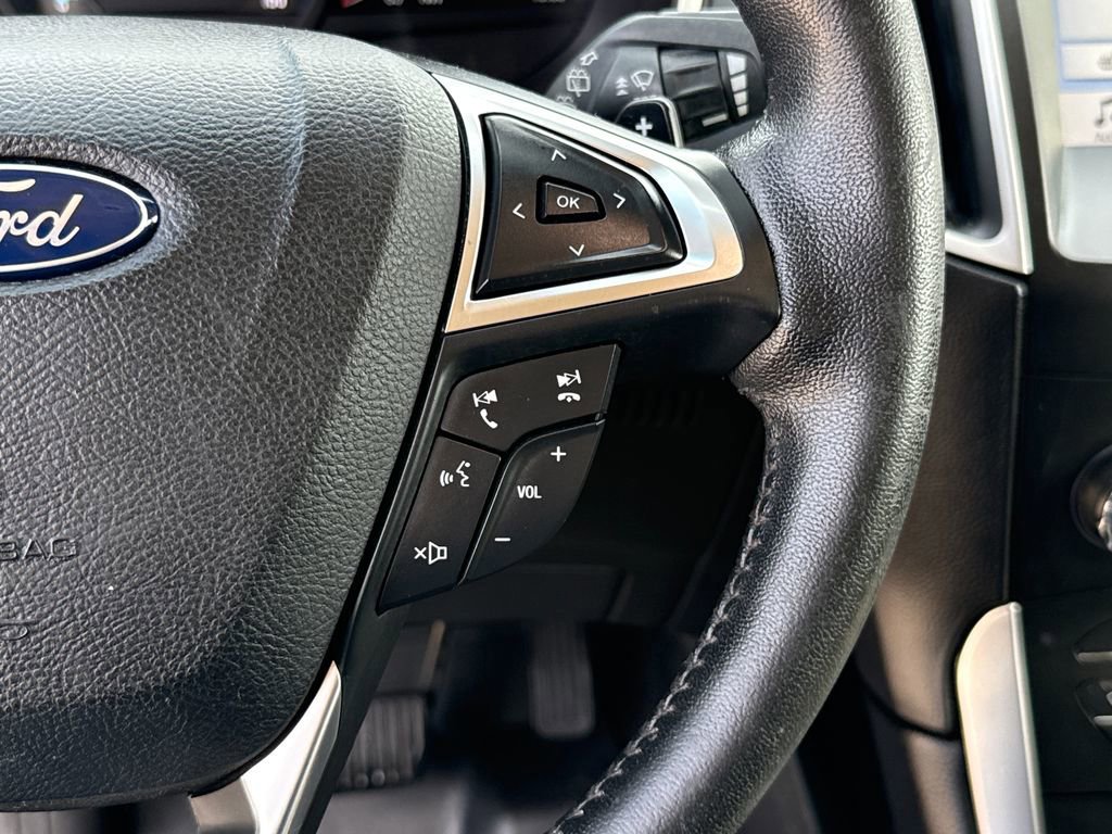 Certified 2017 Ford Edge SEL w/ Equipment Group 201A image 16