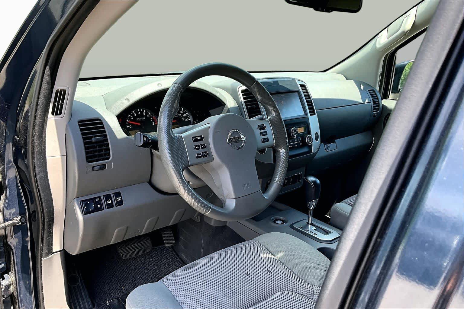 Used 2020 Nissan Frontier SV AWD/4WD image 18