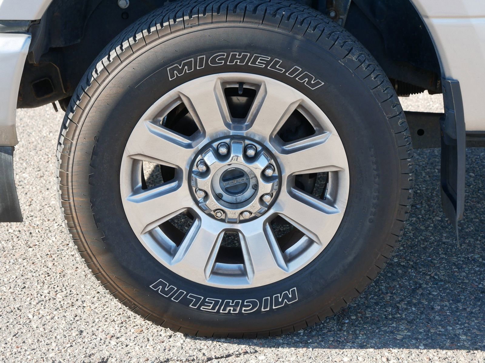 Certified 2022 Ford F250 Platinum w/ FX4 Off-Road Package image 11