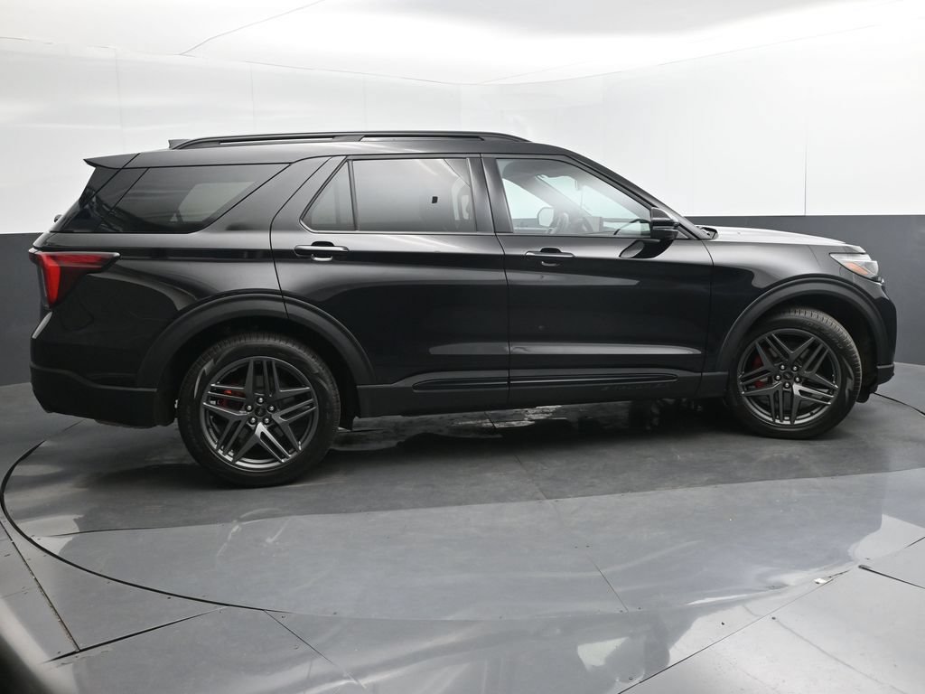 Certified 2026 Ford Explorer ST AWD/4WD image 40