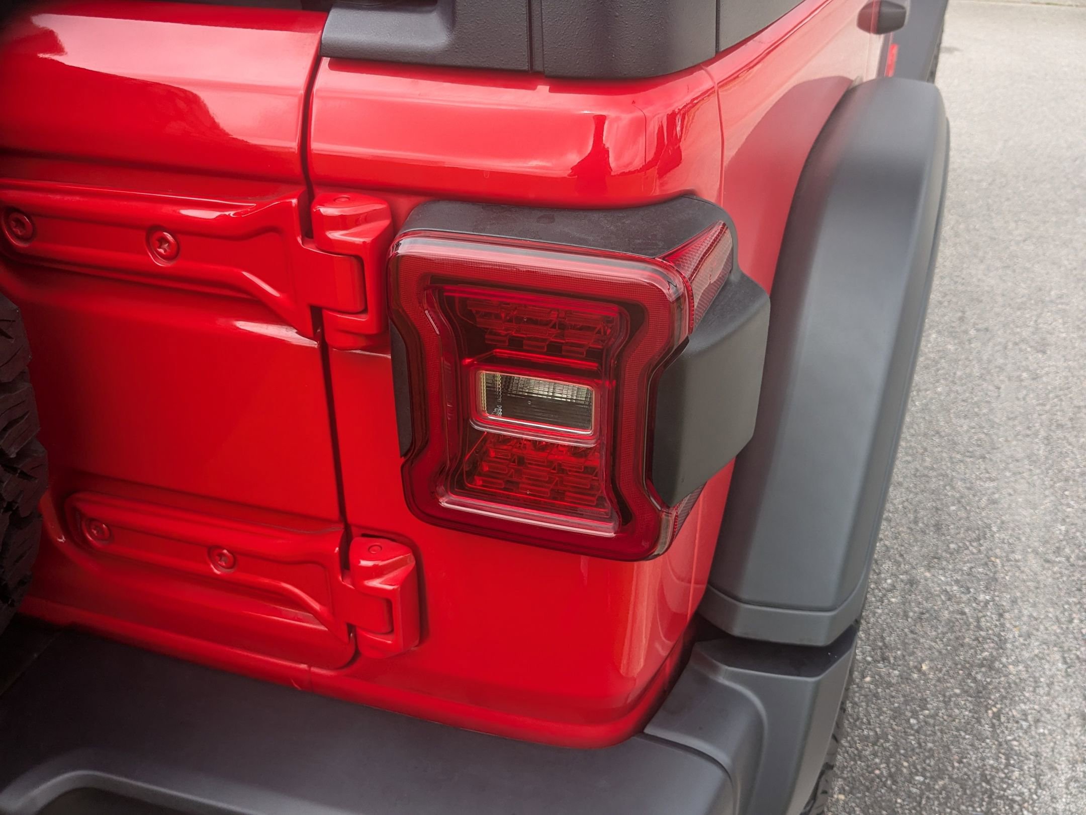 Used 2024 Jeep Wrangler Unlimited Rubicon w/ Technology Group image 36