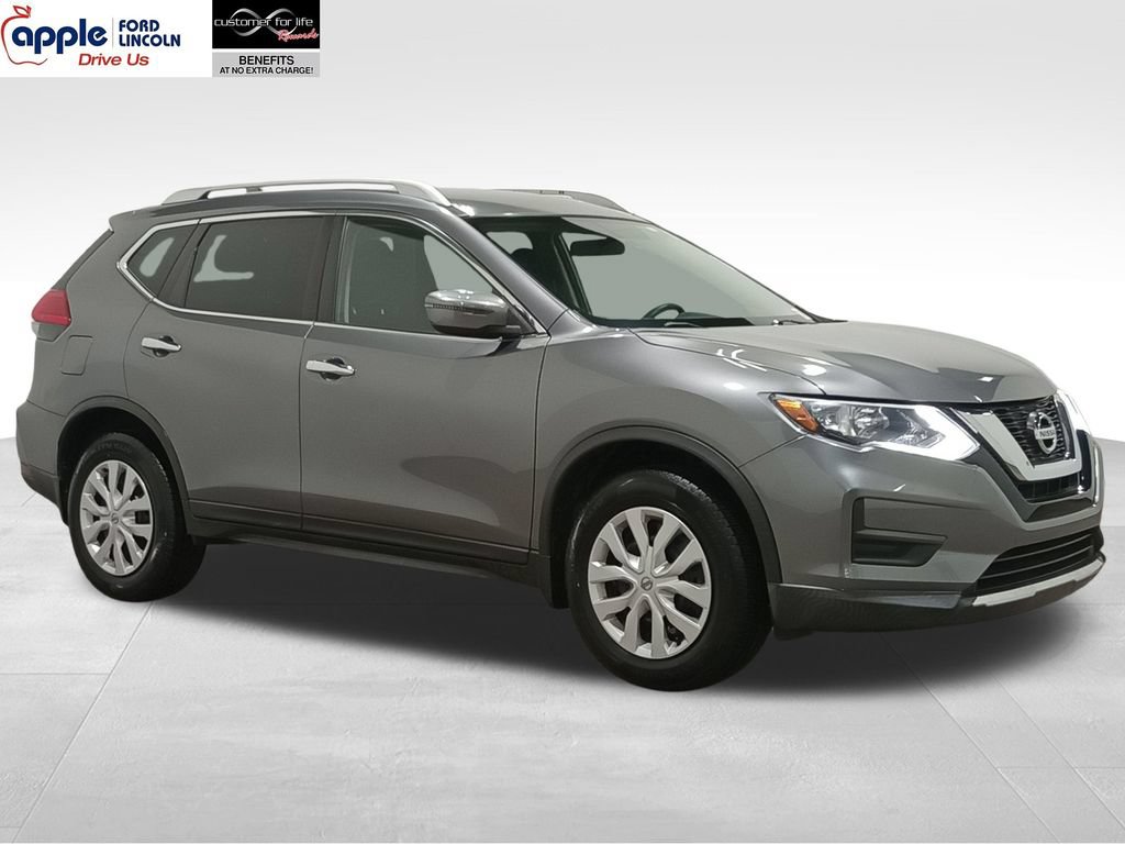 Used 2017 Nissan Rogue S w/ S Appearance Package AWD/4WD image 1