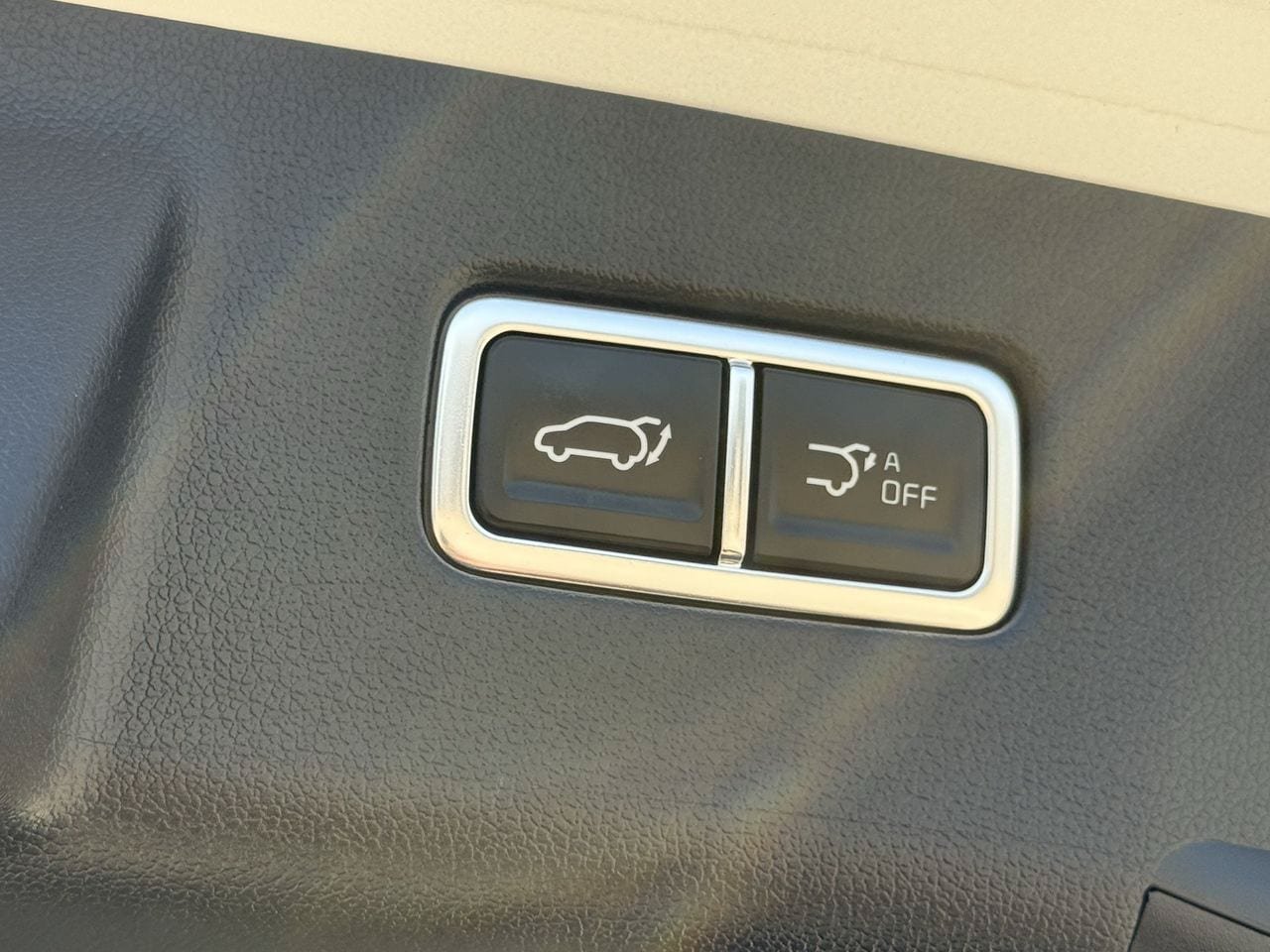 Used 2024 Kia Sorento SX FWD image 32