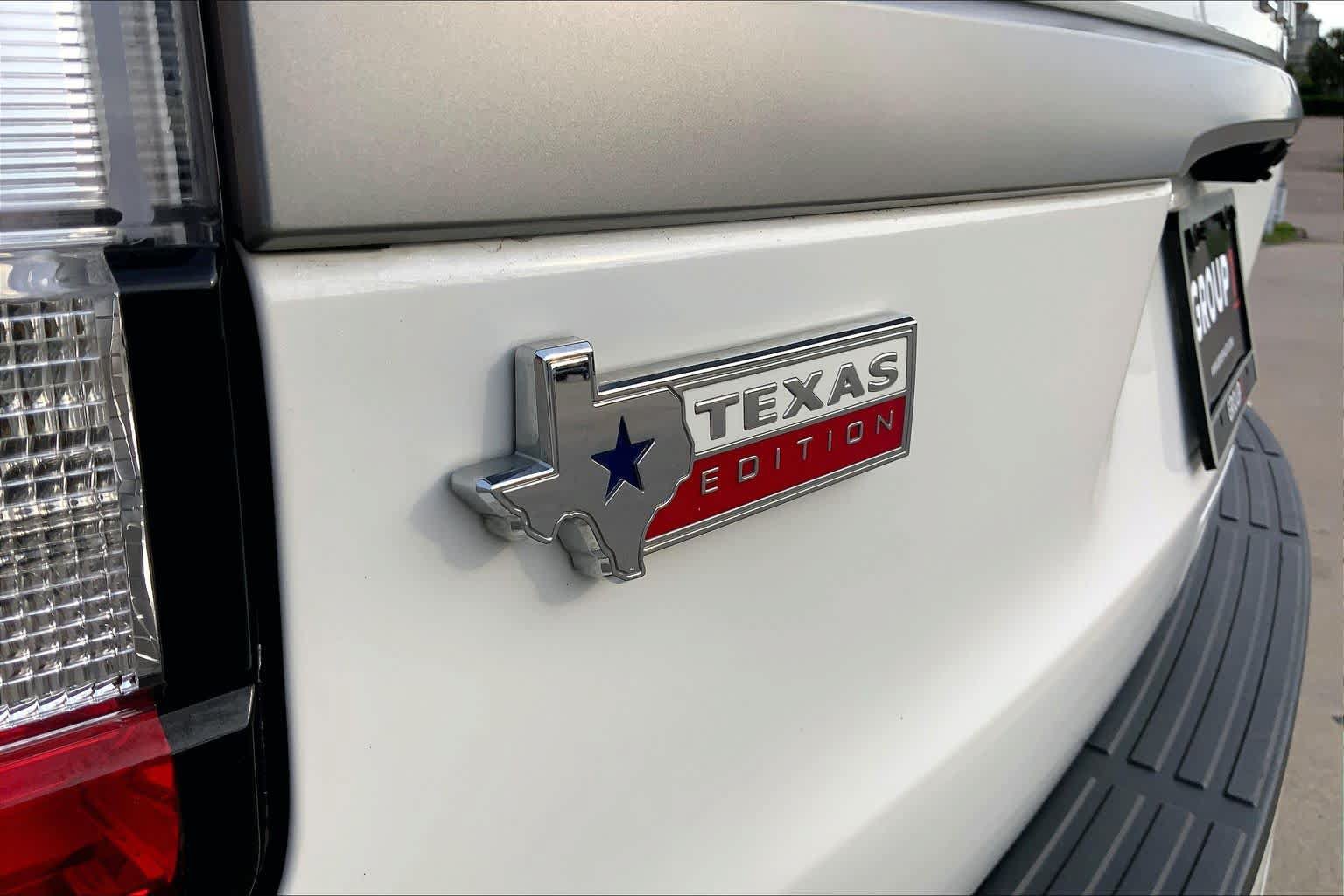 Certified 2024 Ford Expedition XLT RWD image 10