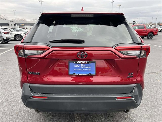 Used 2022 Toyota RAV4 LE image 4